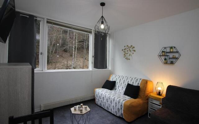 Appartement Mont-Dore, 1 pièce, 3 personnes - FR-1-608-160