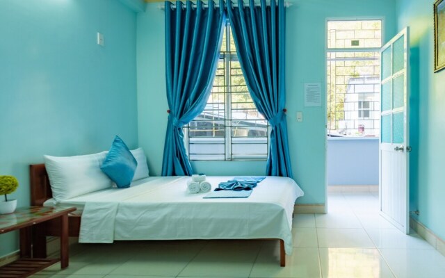 Cat Ba Life Hostel