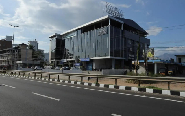 Dreamotel Luxury Suits And Rooms
