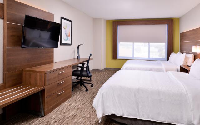 Holiday Inn Express Hotel & Suites Selma, an IHG Hotel