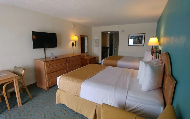 Tropical Winds Oceanfront Hotel
