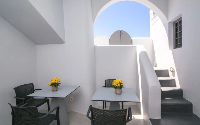 Theodora Suites Santorini