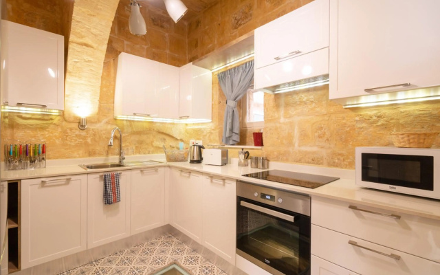 16 lettings - charming character house