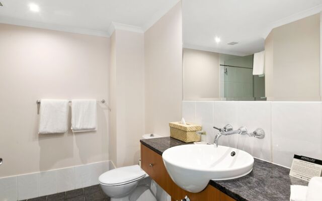 Poolside Apt In Alamanda Resort 74