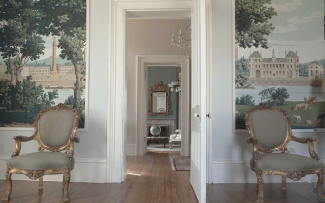 Villa DeWolf