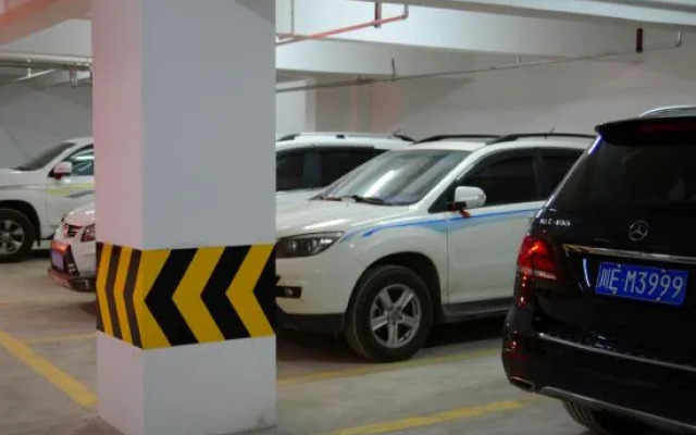 Rezen Jundun Hotel (Ganzi Danba)