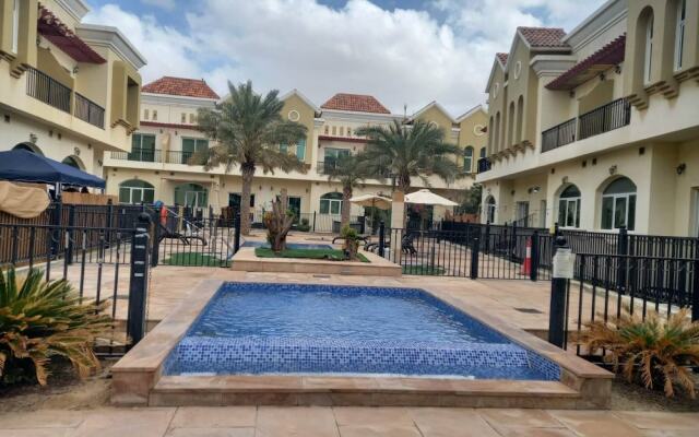 Your Dream 3br Villa With a Hall