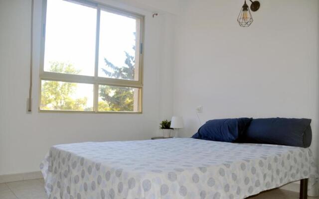 Apartamento con piscina y parking
