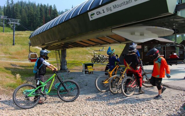 Whitefish Riverfront Hotel