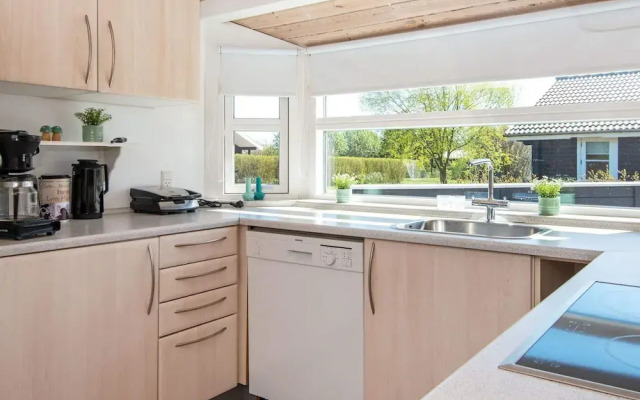 6 Person Holiday Home in Hemmet-by Traum