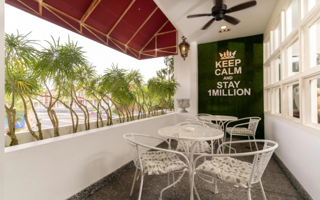 1 Million Hotel