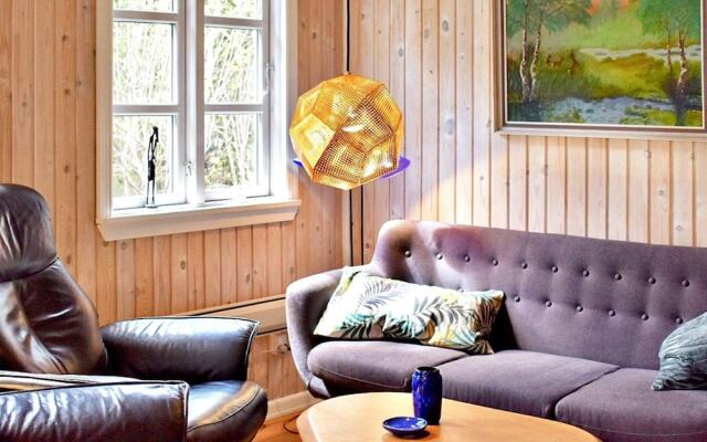Rustic Holiday Home in Hemmet near Fjord