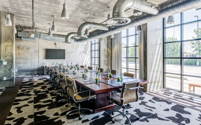 NYLO Las Colinas Hotel, Tapestry Collection by Hilton