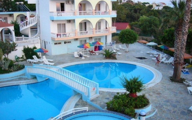 Pefkos Garden