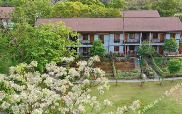 Longtan Inn