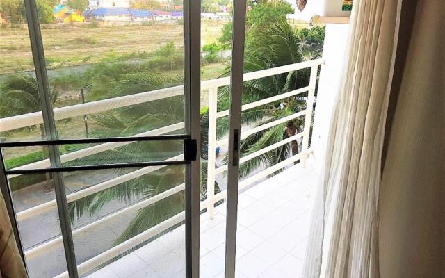 Jomtien Beach Condo - Studio Close to the Beach