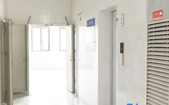 Lanting Homestay (East Second Ring Taihe Plaza)
