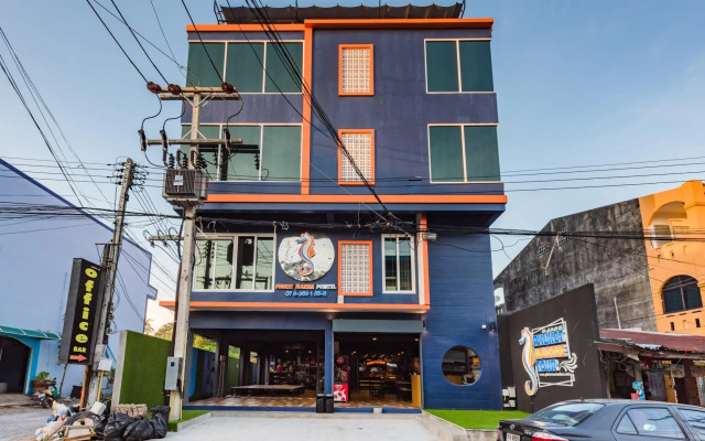 Phuket Marine Poshtel (SHA Plus+)