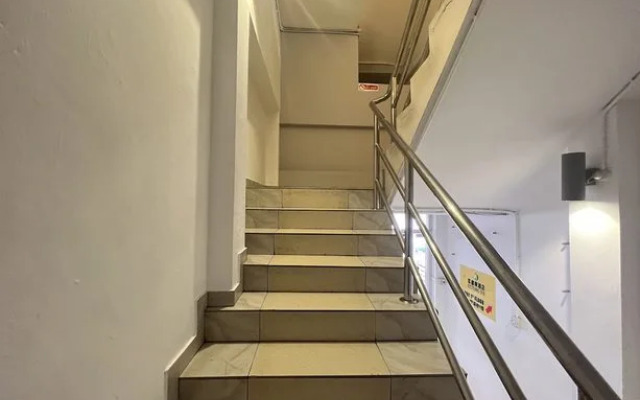 OYO 90621 Stutong Stay