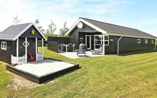 8 Person Holiday Home in Tarm