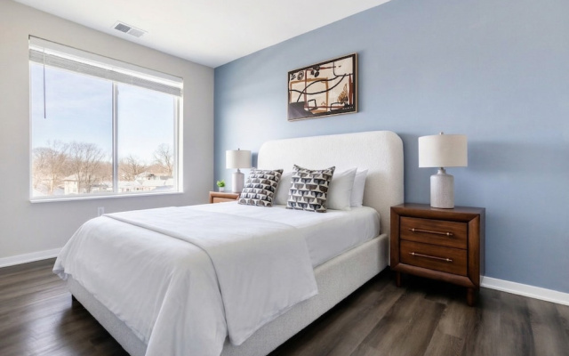 Landing Furnished Apartments Near Northside