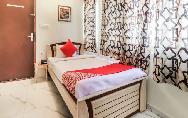 Om Hotel by OYO Rooms