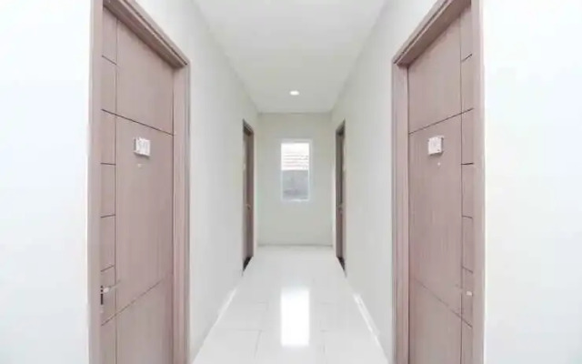 Kamar Keluarga Kemanggisan Syariah