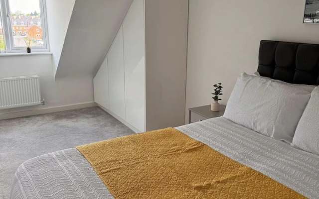 Coventry Chic City House - 3 Beds