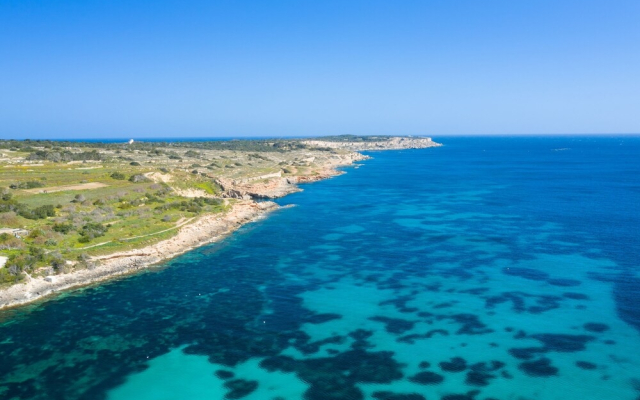 Merill Pool and Sea, charming Apart 1