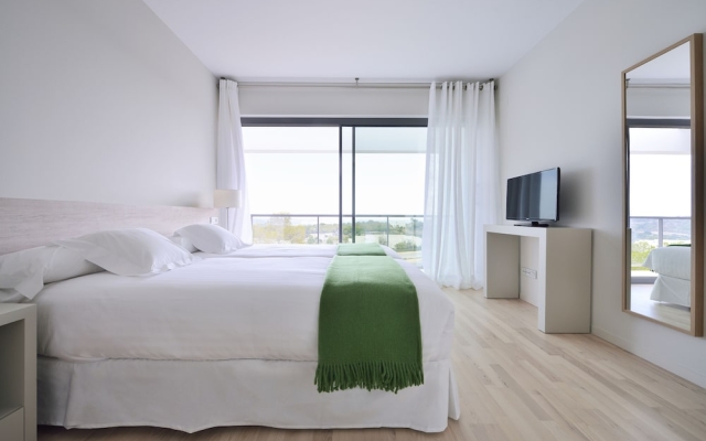 Las Colinas Golf & Country Club