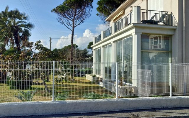 Apartment With 2 Rooms in Cannes, With Wonderful sea View, Enclosed Ga