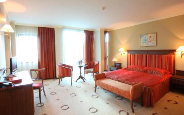 Efir Hotel