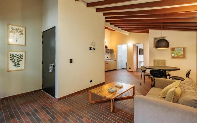 The Somos Flats Laureles