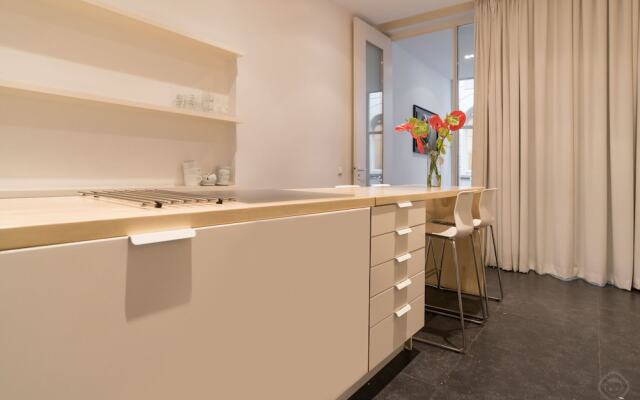 White Room Apartment