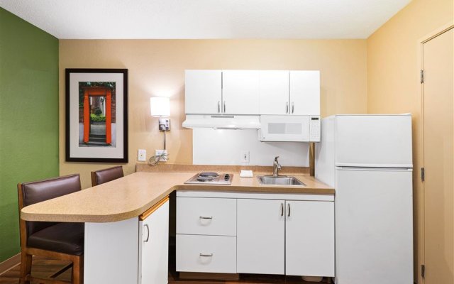 Extended Stay America Suites Washington DC Falls Church