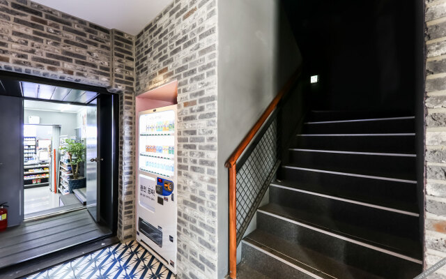 Urban Stay Hotel