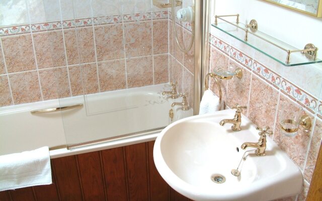 Beautiful Apartment With Jacuzzi Surrounded By The Nature Of Llandovery