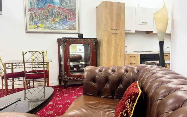 Luxury Family Residence With Free Parking