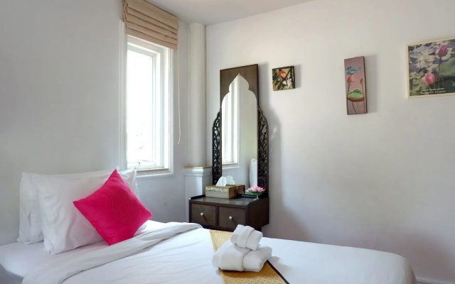 Ayutthaya Garden River Home
