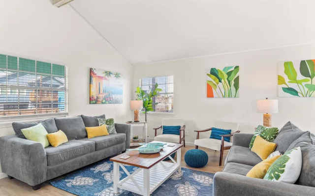 Tranquil Turquoise: Pet Friendly