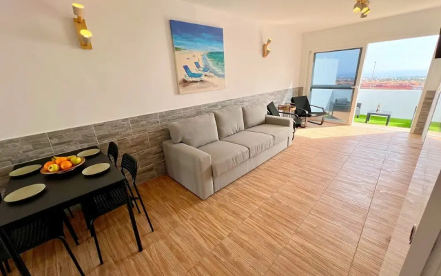Sea View Bungalow with Communal Pool