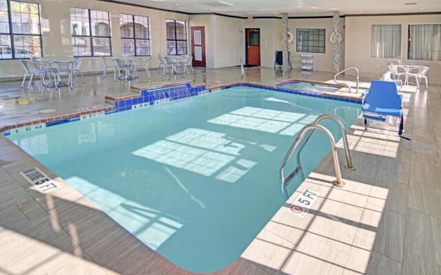 Spark by Hilton Galveston