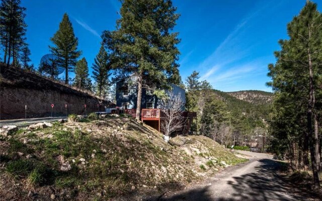 Lassie's Lodge - Three Bedroom Cabin