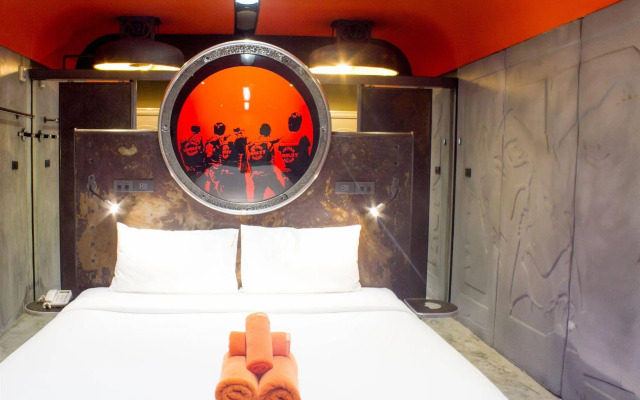 Nicky's Handlebar Hotel