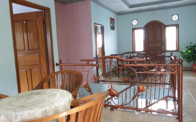 OYO 3879 Villa Sari Intan