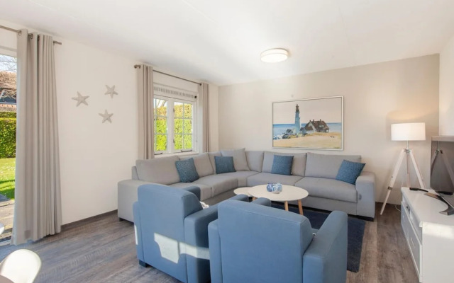 Restyled Villa With Dishwasher, Near the Beach