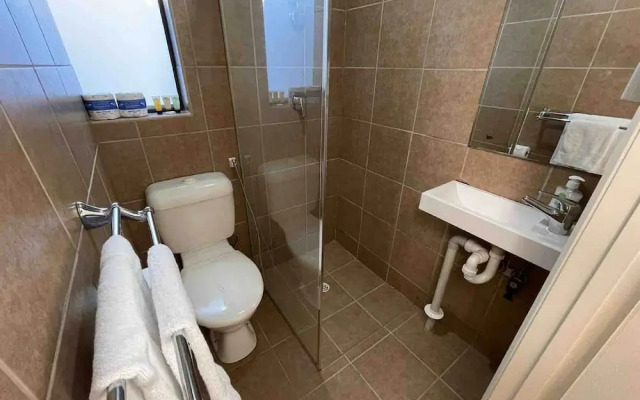 Unwind Westbourne Park Saltpool Hideaway