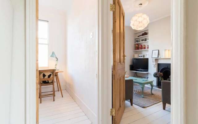 [MC] Stunning 2BR Dalston Period Flat