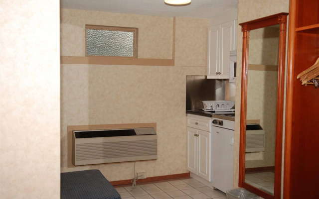 North Vancouver Hotel