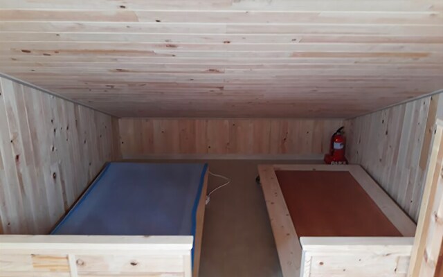 Jeju Kkamang House Pension